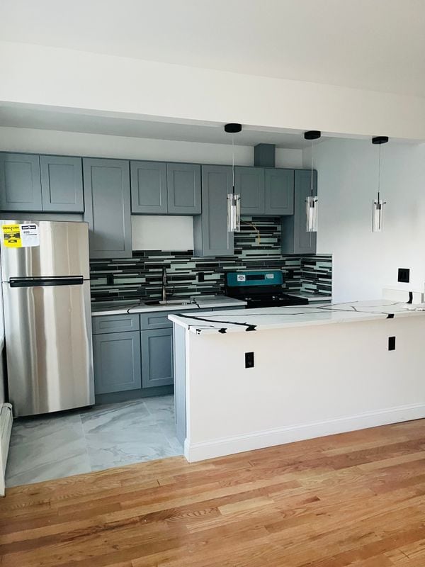 Building Photo - 39 Spruce St