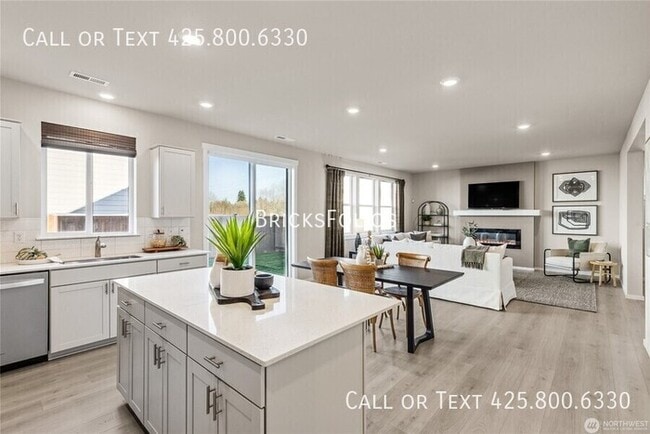 Building Photo - Ideally located near I-5, JBLM, shopping centers, top-rated schools, and outdoor recreation.