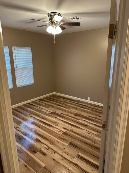 Building Photo - 516 N 5th Ave