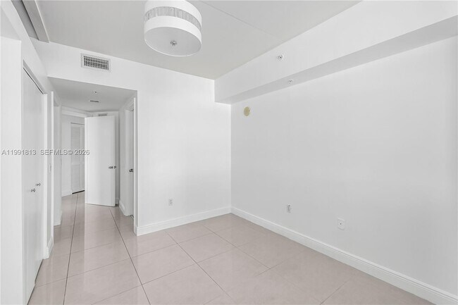 Building Photo - 3180 SW 22nd Terrace