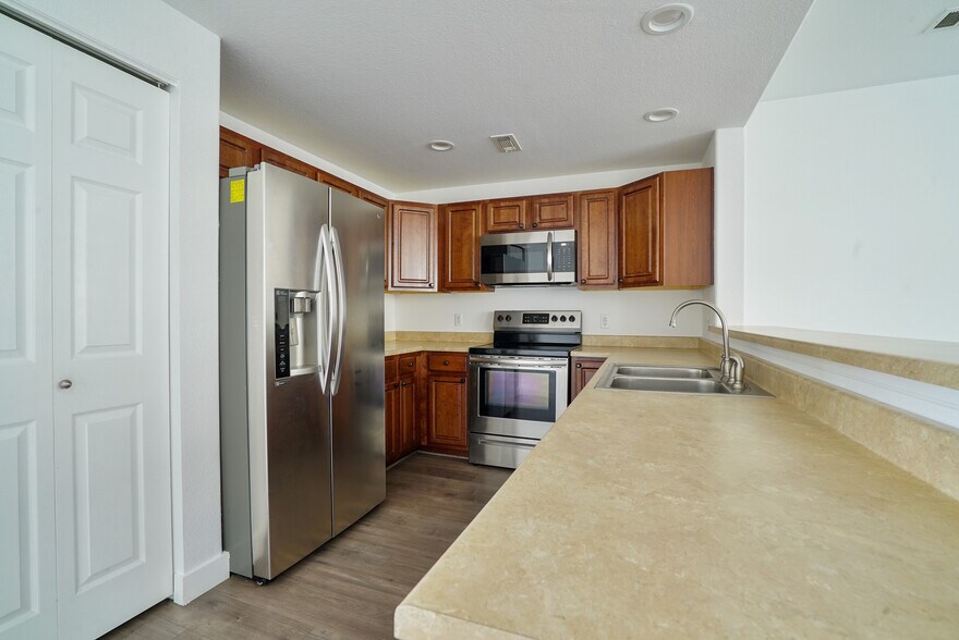 Building Photo - 8751 Pearl St