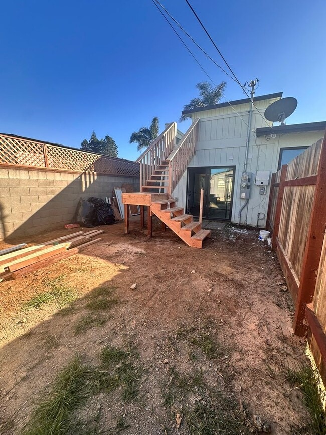 Building Photo - 352 Bonito Ave