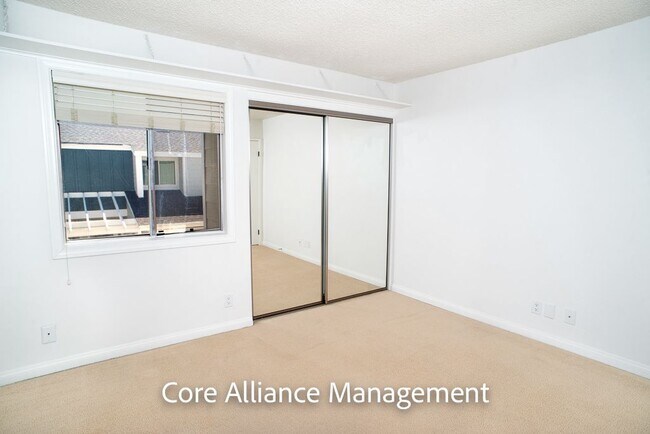 Building Photo - 18200 Andrea Cir S