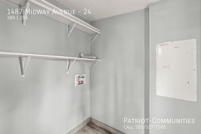 Building Photo - 1487 Midway Ave