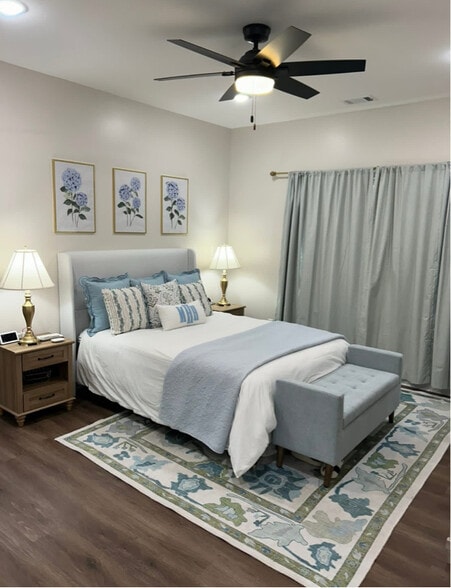 Building Photo - 957 High Bluff Cir