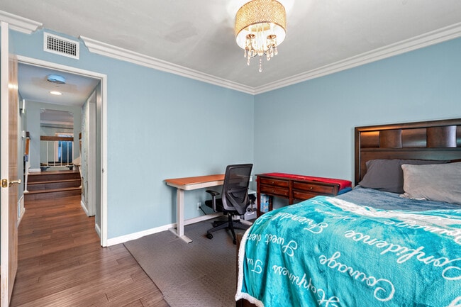 Building Photo - Spacious 4BR Family Retreat w Private Pool