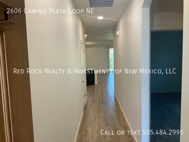 Building Photo - 2606 Camino Plata Loop NE