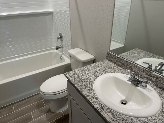 Building Photo - 823 Redinger Ridge Dr