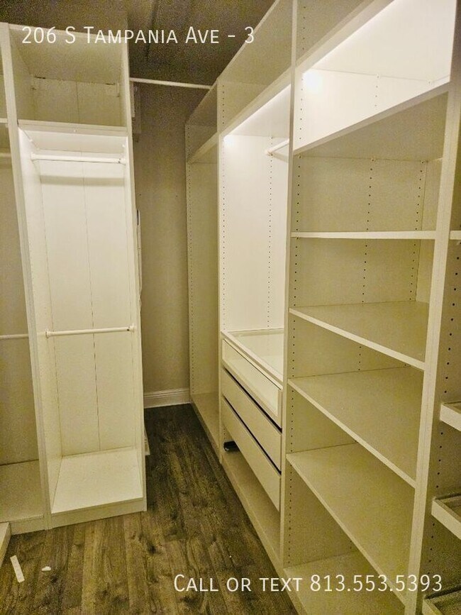 Building Photo - 206 S Tampania Ave