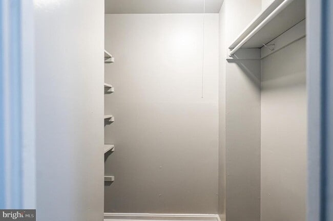 Building Photo - 12211 Braxfield Ct