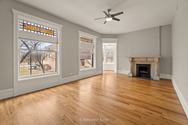 Building Photo - 3316 S Calumet Ave