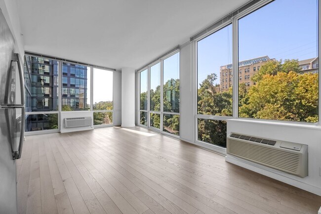 Building Photo - 771 Jackson St