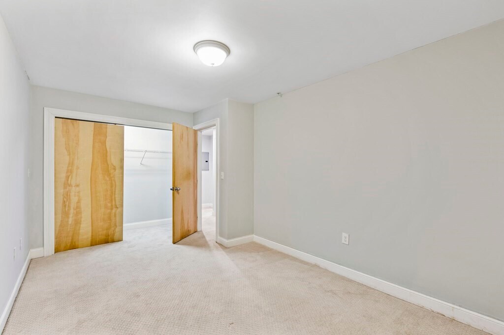 Building Photo - 877 Harrison Ave