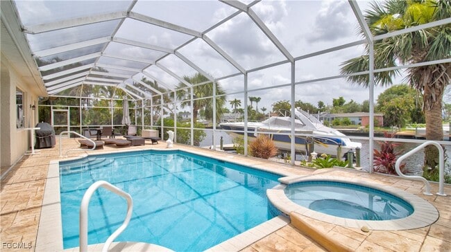 Building Photo - 1924 Savona Pkwy