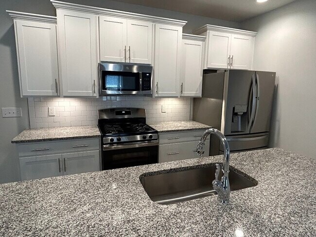 Building Photo - 115 Pomelo St