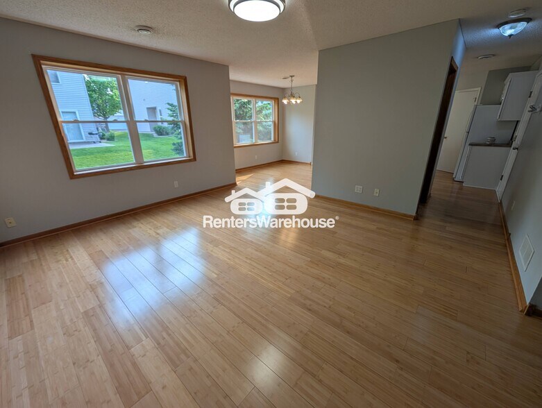 Building Photo - 10549 64th Way NE