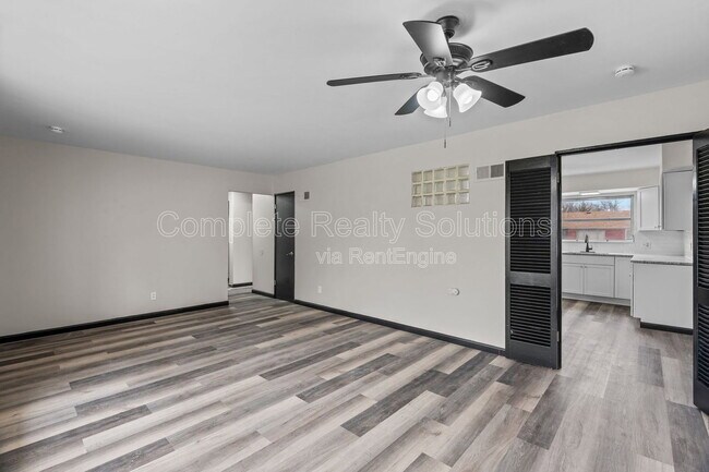 Building Photo - 5150 Wallingford Dr