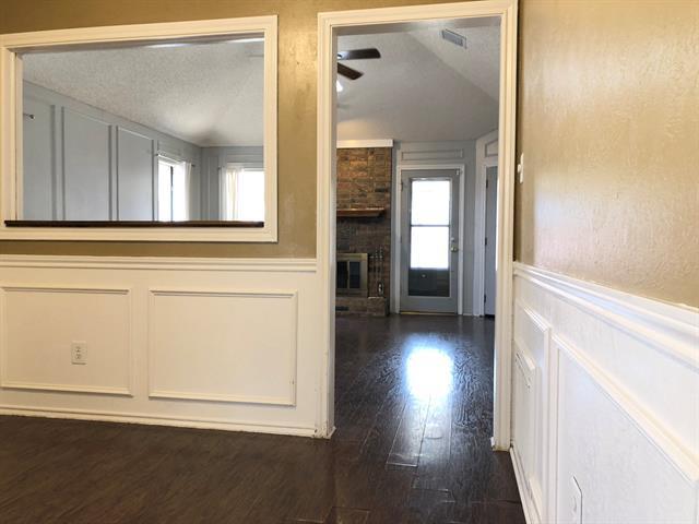 Building Photo - 2135 Cordoba Dr