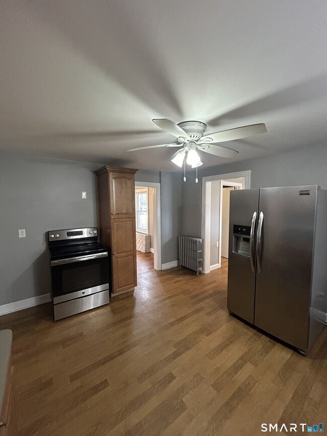 Building Photo - 62 W Elderkin Ave