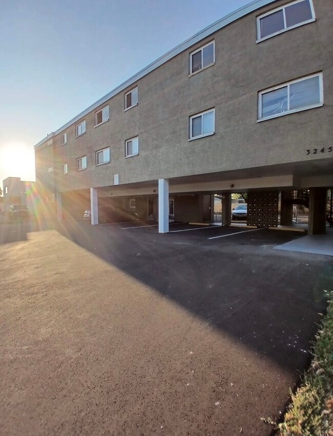 Building Photo - Sullivant Apartments
