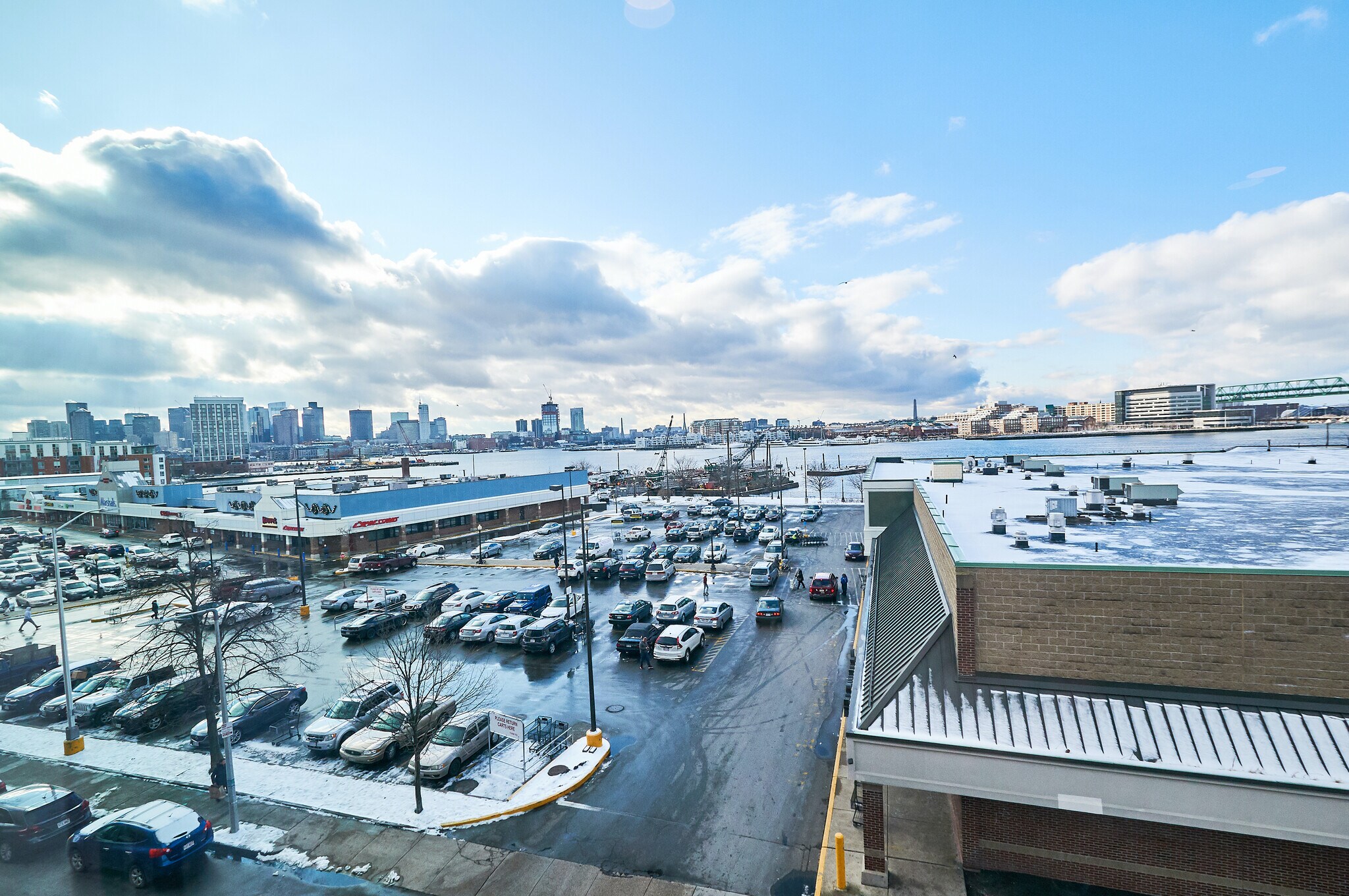 Building Photo - 250 Meridian St