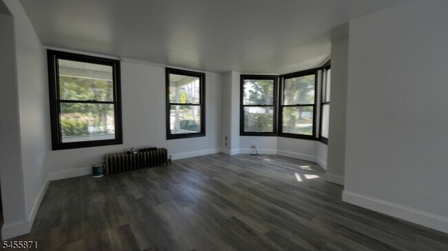 Building Photo - 20 Anderson Hill Rd