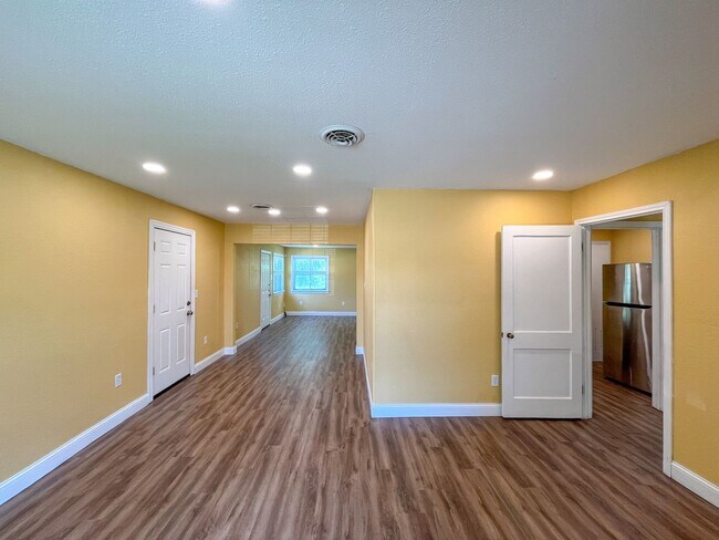Building Photo - Available NOW!!!! This charming 1 story, 2...