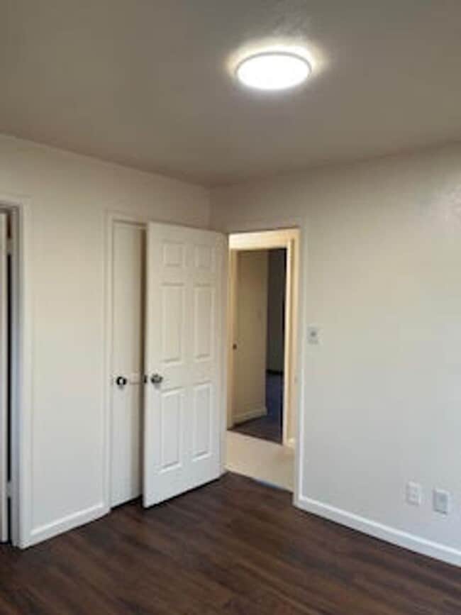 Building Photo - Ready for New Tenants- 3 Bedroom, 1.5 Bath in North Riverside- FWISD- 76111