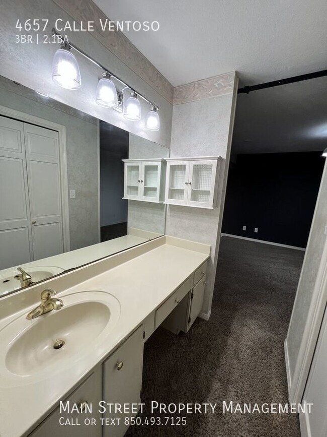 Building Photo - 4657 Calle Ventoso