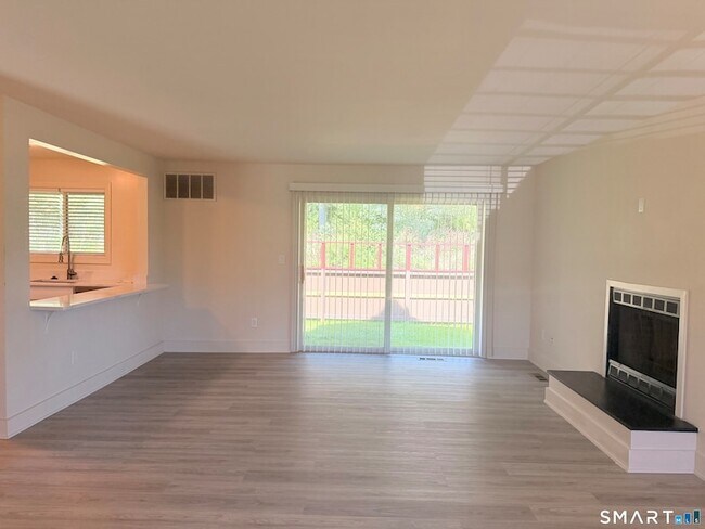 Building Photo - 86 Montoya Dr