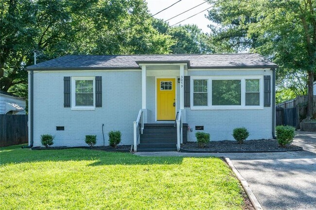 Primary Photo - 3079 Cloverhurst Dr