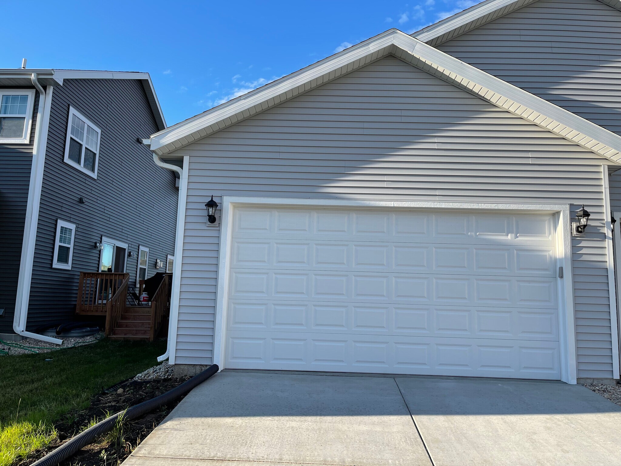 Two Car Garage W/ Large Driveway - 4885 Arugula Rd