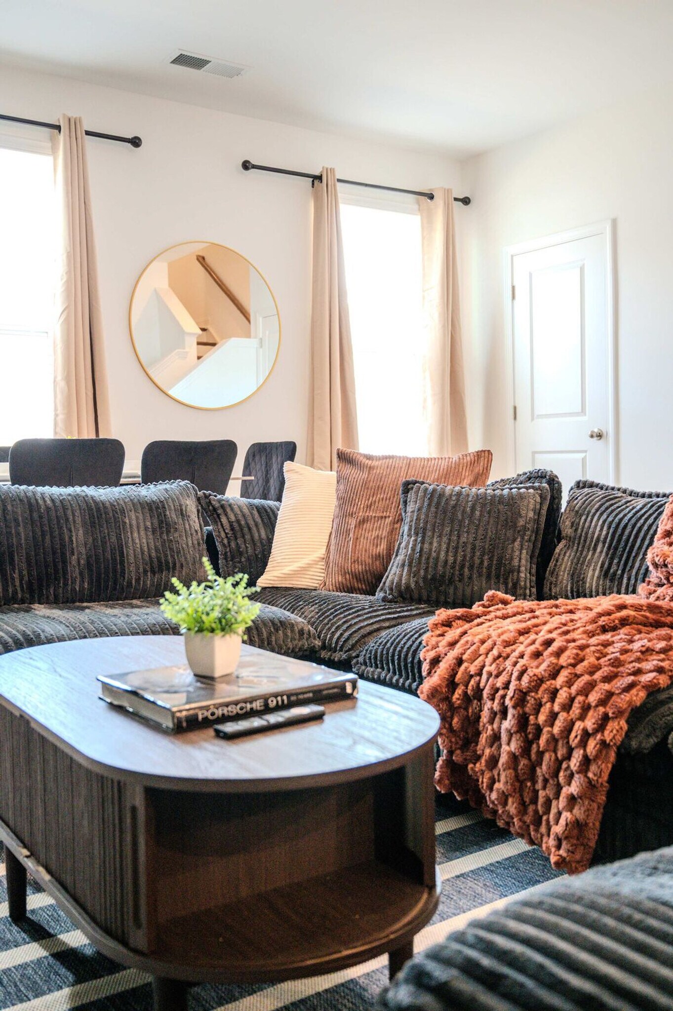 Building Photo - 4122 Bunker Dr