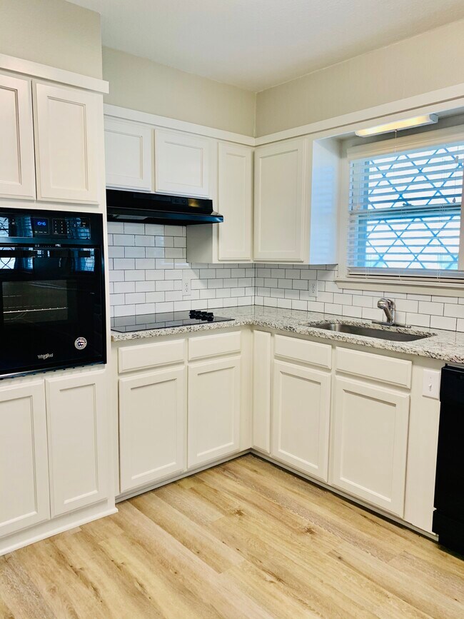 Building Photo - 226 Tolbert Ave