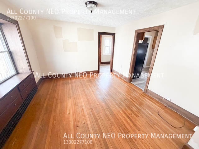 Building Photo - 321 Grace Ave