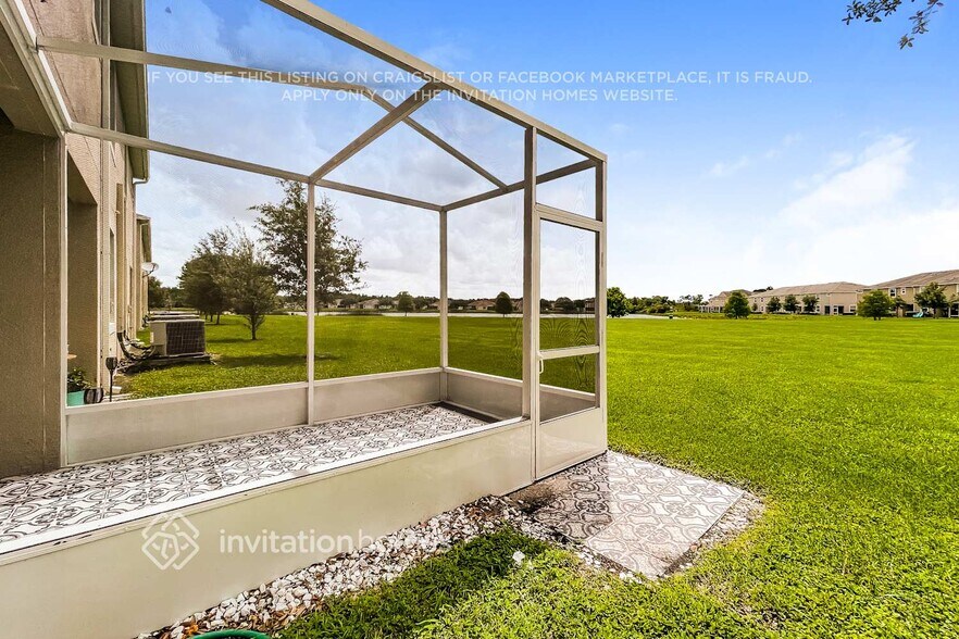 Building Photo - 3742 Silverlake Way