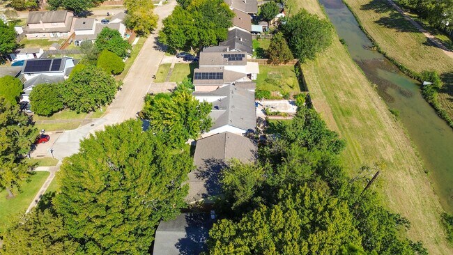 Building Photo - 4123 Cedar Gardens Dr