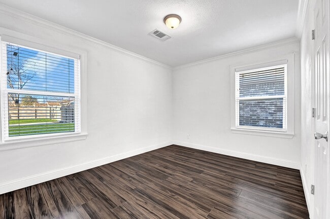Building Photo - 1301 Avenue I