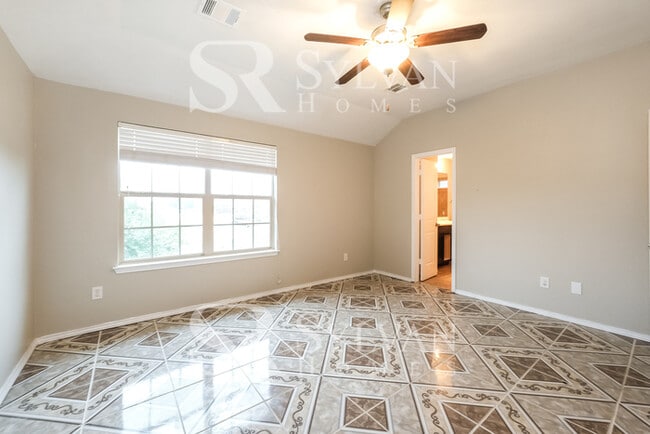 Building Photo - Coming HOME never felt so good!