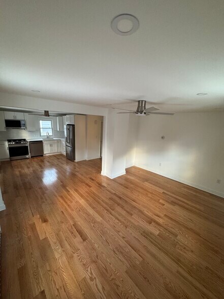 Building Photo - 47 Morgan St