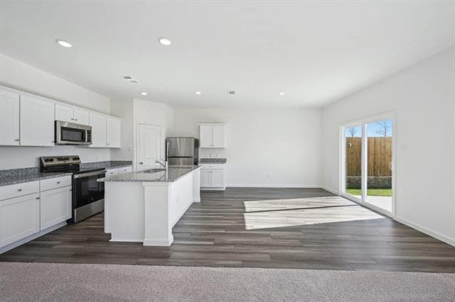 Building Photo - 2108 Prairie Ln