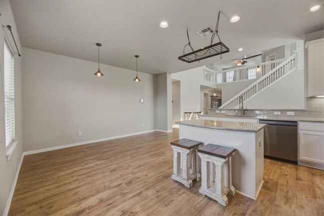 Building Photo - 125 Exeter Cove