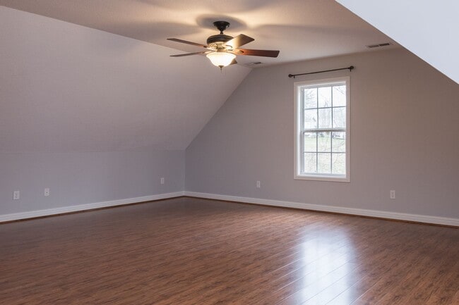 Building Photo - Central AVL - Beautiful 3/2 Cape Cod