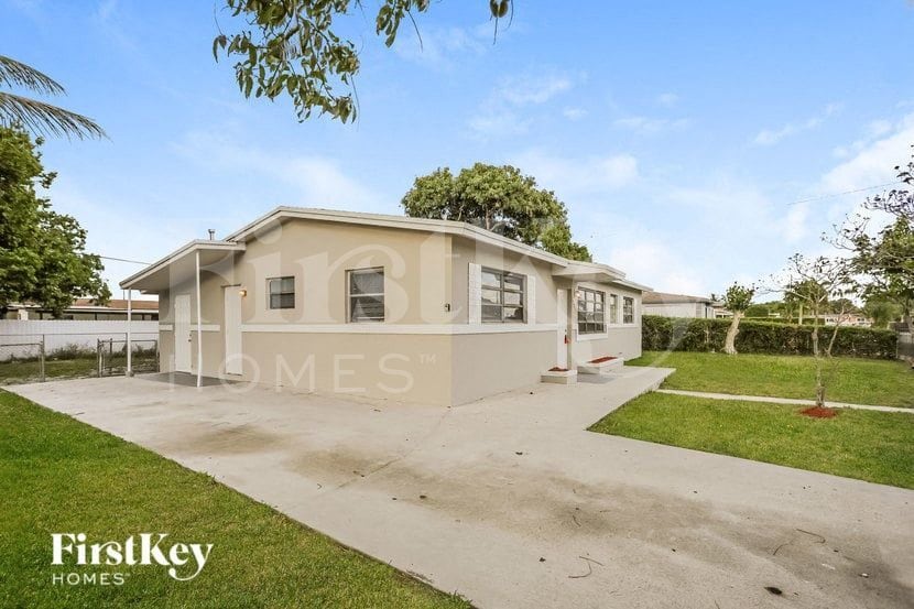 Building Photo - 3751 NW 170th St