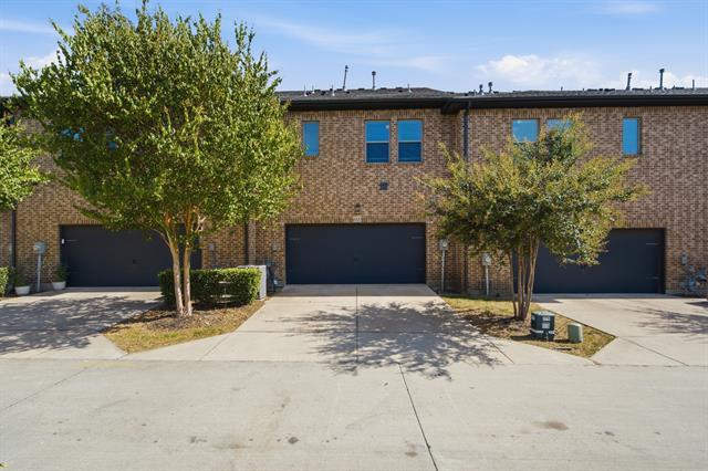 Building Photo - 2221 Lasso Ln