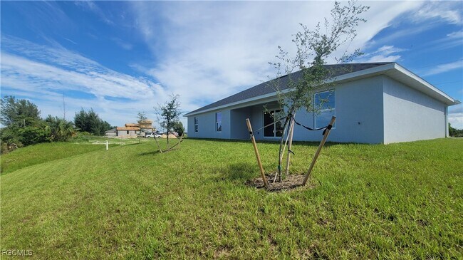 Building Photo - 4016 NE 12th Ct