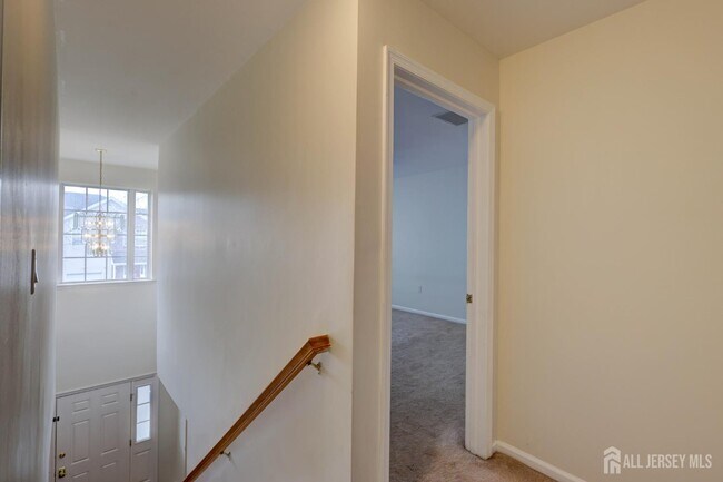 Building Photo - 100 Forest Dr