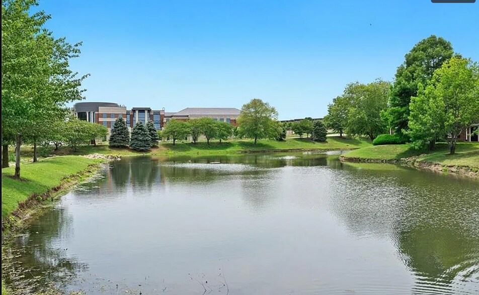 Building Photo - 11619 Tomahawk Creek Pky