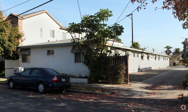 Primary Photo - 1024 Loma Avenue