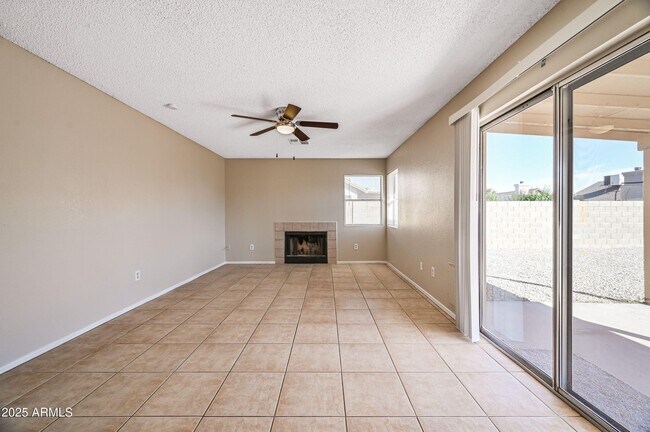 Building Photo - 8833 W Puget Ave